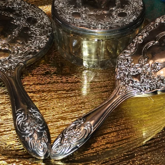 Beautiful Vintage antique silver grooming set - bibarnabloc.cat display picture 3